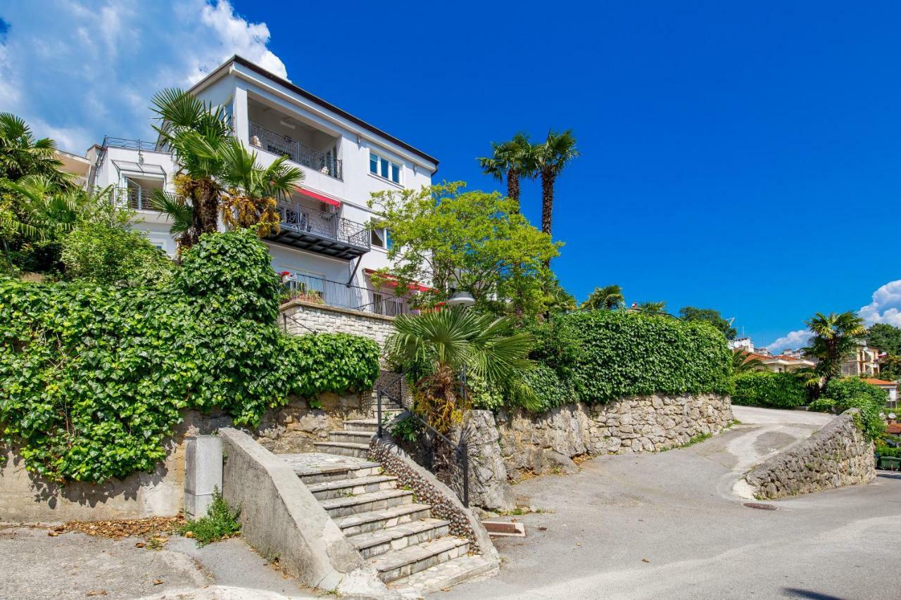 Appartamento Luxury Penthouse Prestige Near The Sea Abbazia Esterno foto