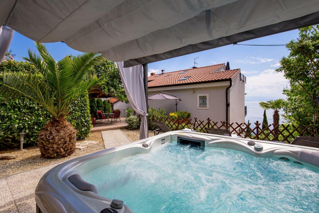 Appartamento Luxury Penthouse Prestige Near The Sea Abbazia Esterno foto