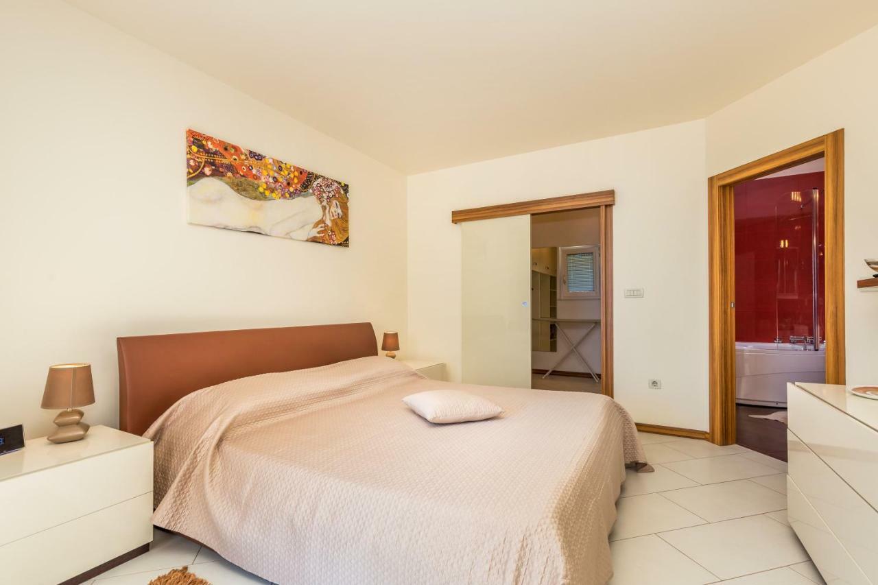 Appartamento Luxury Penthouse Prestige Near The Sea Abbazia Esterno foto